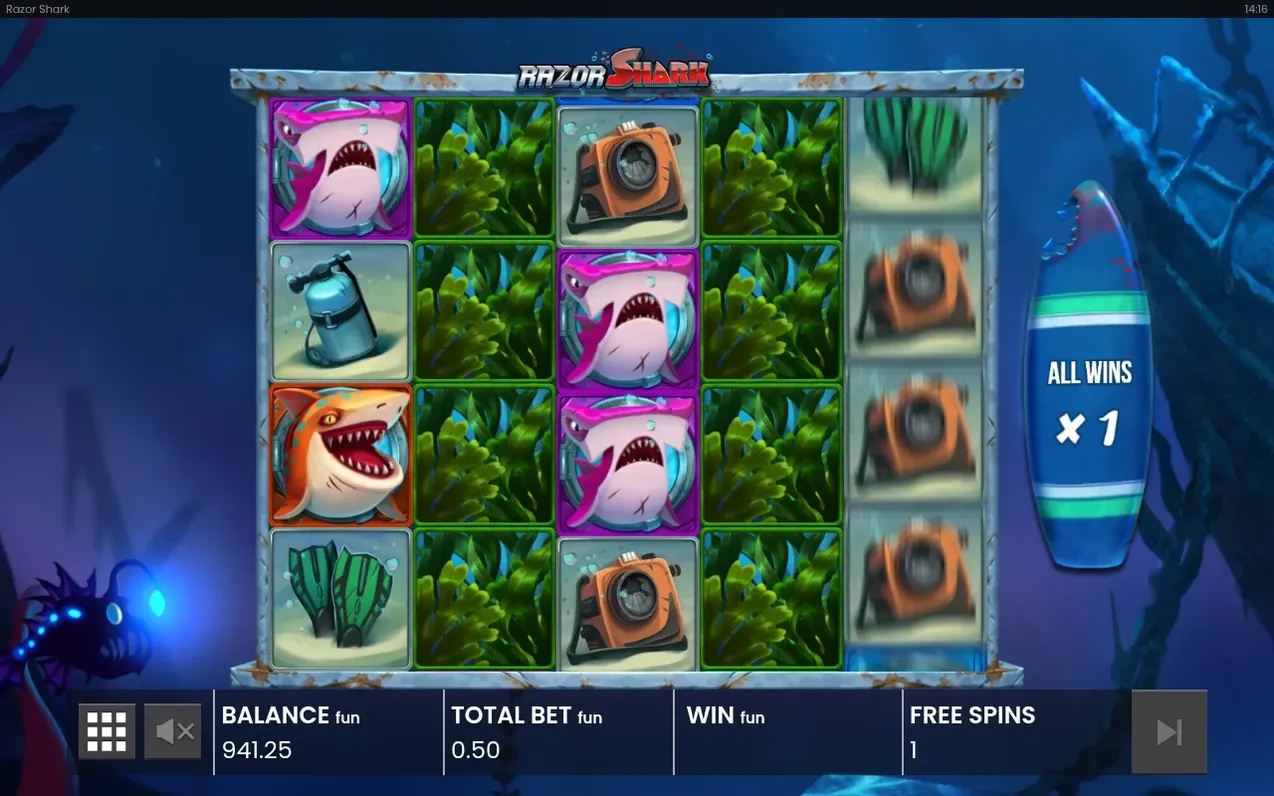 Freispiel-Ansicht: Walzen 2 und 4 mit grünen Mystery Stacks gefüllt, ALL WINS x1, Free Spins 1.